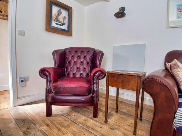 קמבורן Knocker Cottage Is A 3 Bedroom Made Up Of 1 Double Bedroom And 2 Small Double Bedrooms In Small Village 10 Min To Beaches מראה חיצוני תמונה