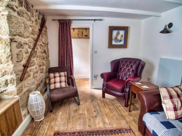 קמבורן Knocker Cottage Is A 3 Bedroom Made Up Of 1 Double Bedroom And 2 Small Double Bedrooms In Small Village 10 Min To Beaches מראה חיצוני תמונה
