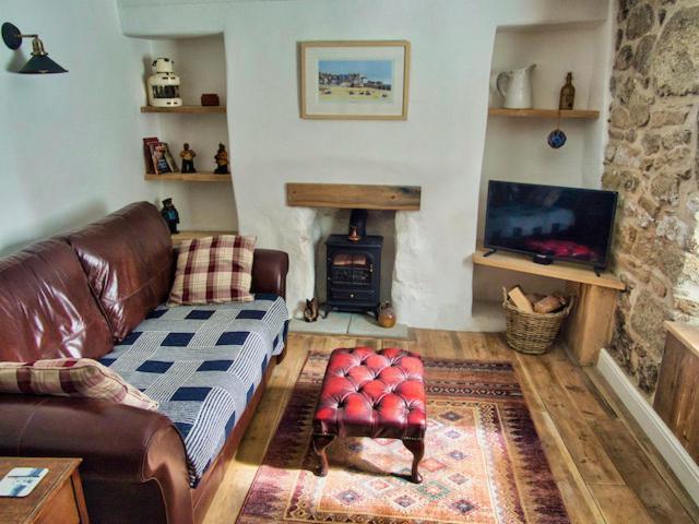 קמבורן Knocker Cottage Is A 3 Bedroom Made Up Of 1 Double Bedroom And 2 Small Double Bedrooms In Small Village 10 Min To Beaches מראה חיצוני תמונה