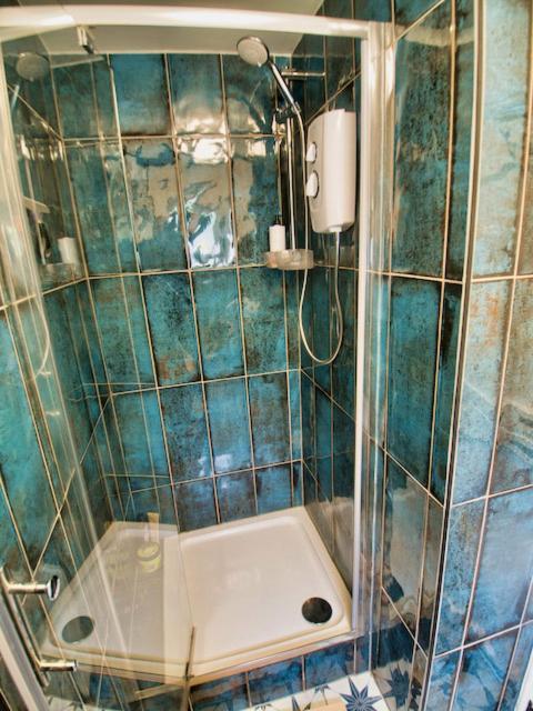 קמבורן Knocker Cottage Is A 3 Bedroom Made Up Of 1 Double Bedroom And 2 Small Double Bedrooms In Small Village 10 Min To Beaches מראה חיצוני תמונה