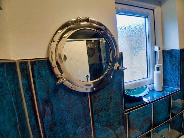 קמבורן Knocker Cottage Is A 3 Bedroom Made Up Of 1 Double Bedroom And 2 Small Double Bedrooms In Small Village 10 Min To Beaches מראה חיצוני תמונה