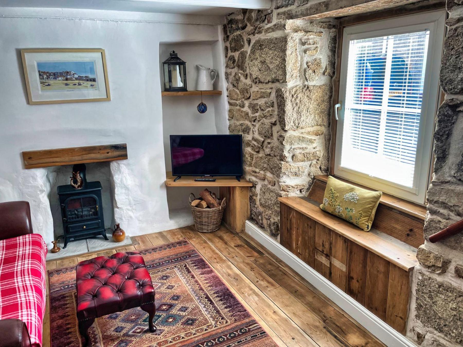 קמבורן Knocker Cottage Is A 3 Bedroom Made Up Of 1 Double Bedroom And 2 Small Double Bedrooms In Small Village 10 Min To Beaches מראה חיצוני תמונה